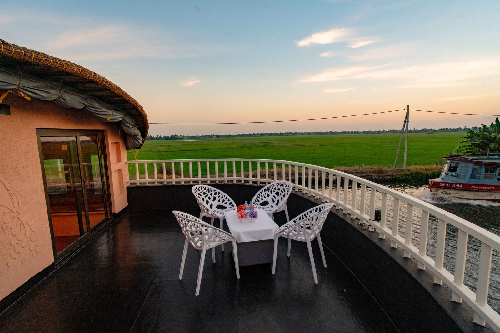 Houseboat Relaxing Area